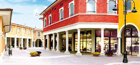 Risultati immagini per immagine di outlet village